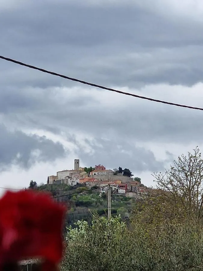 Apartman Sandro Motovun Appartamento
